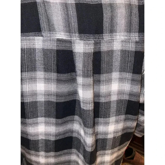 Wild Fable Women's M Black Plaid Flannel Button-Up Shirt Casual - Picture 2 of 7